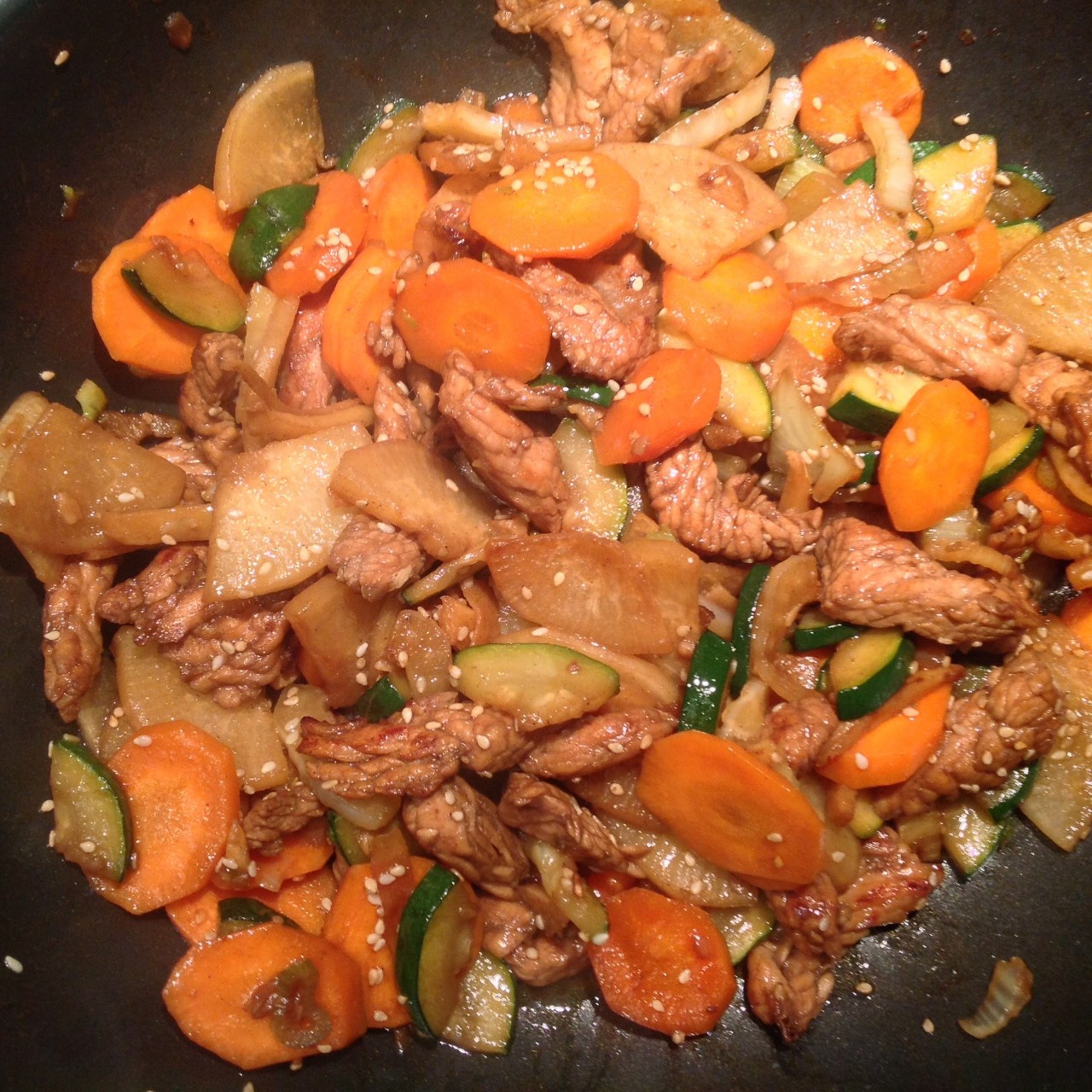 Соба с индейкой «Пять специй» и овощами