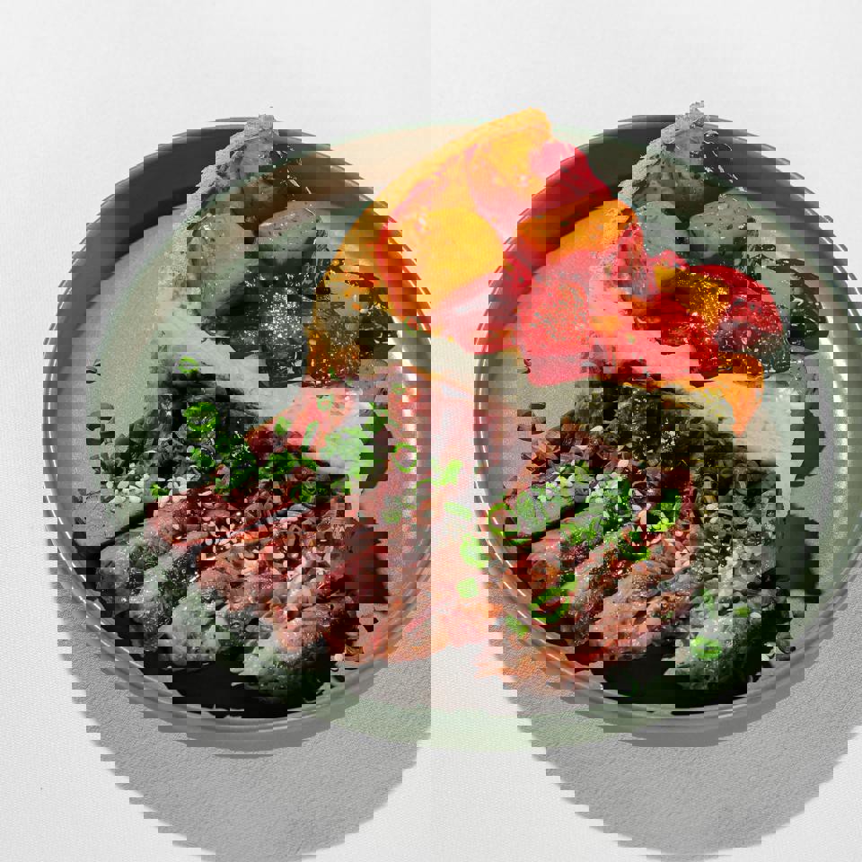 Соленый сырный пирог с ростбифом