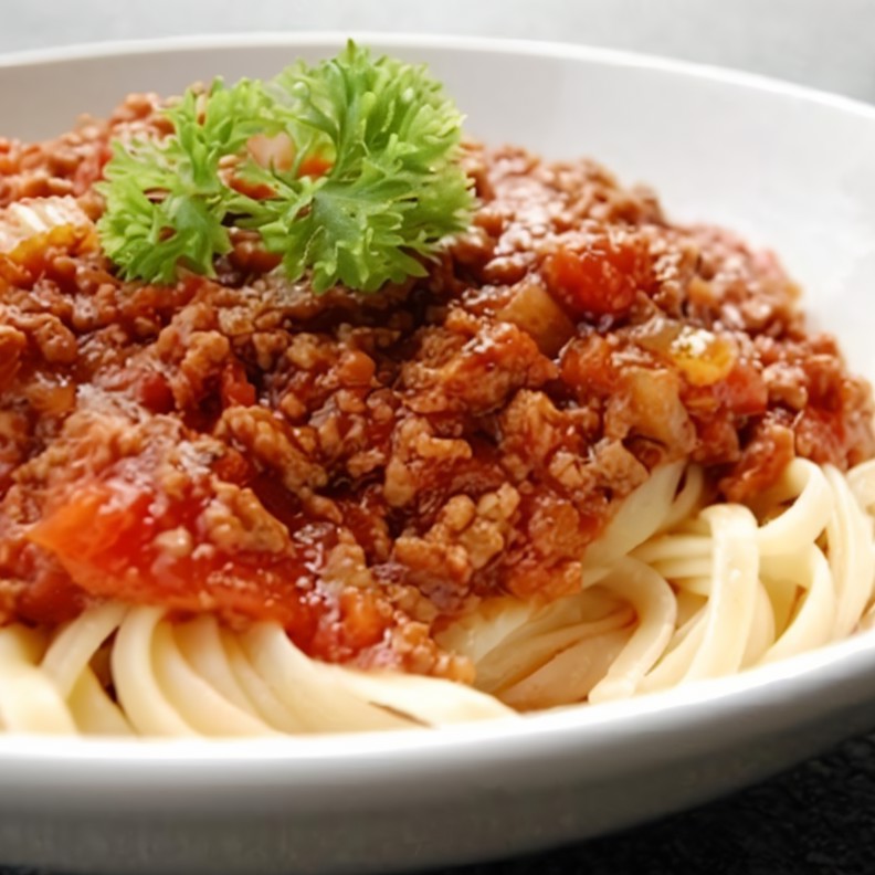 Соус болоньезе с вермишелью