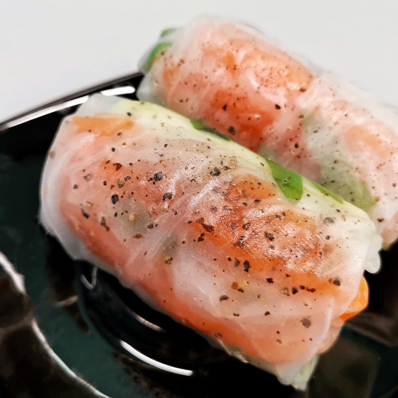 Спринг-роллы с рыбой