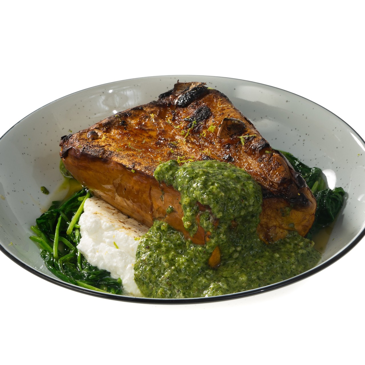 Стейк из тыквы со шпинатом и мягким сыром