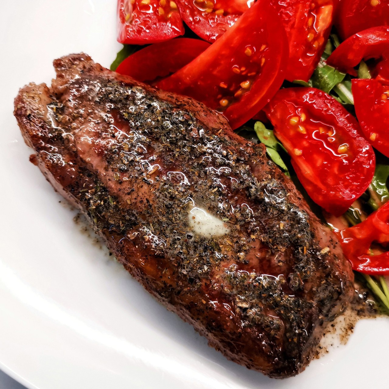 Стейк стриплойн на сковороде-гриль