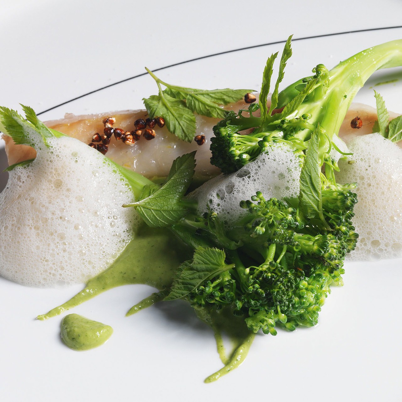 Судак с капустой и гречкой