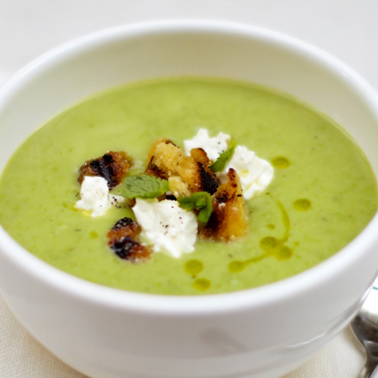 Суп из свежего гороха с 3 вариантами заправки