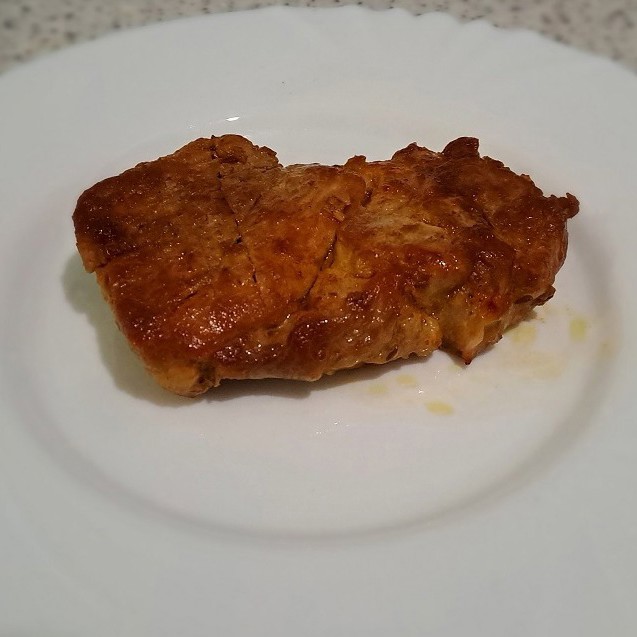 Свиная шея на сковороде