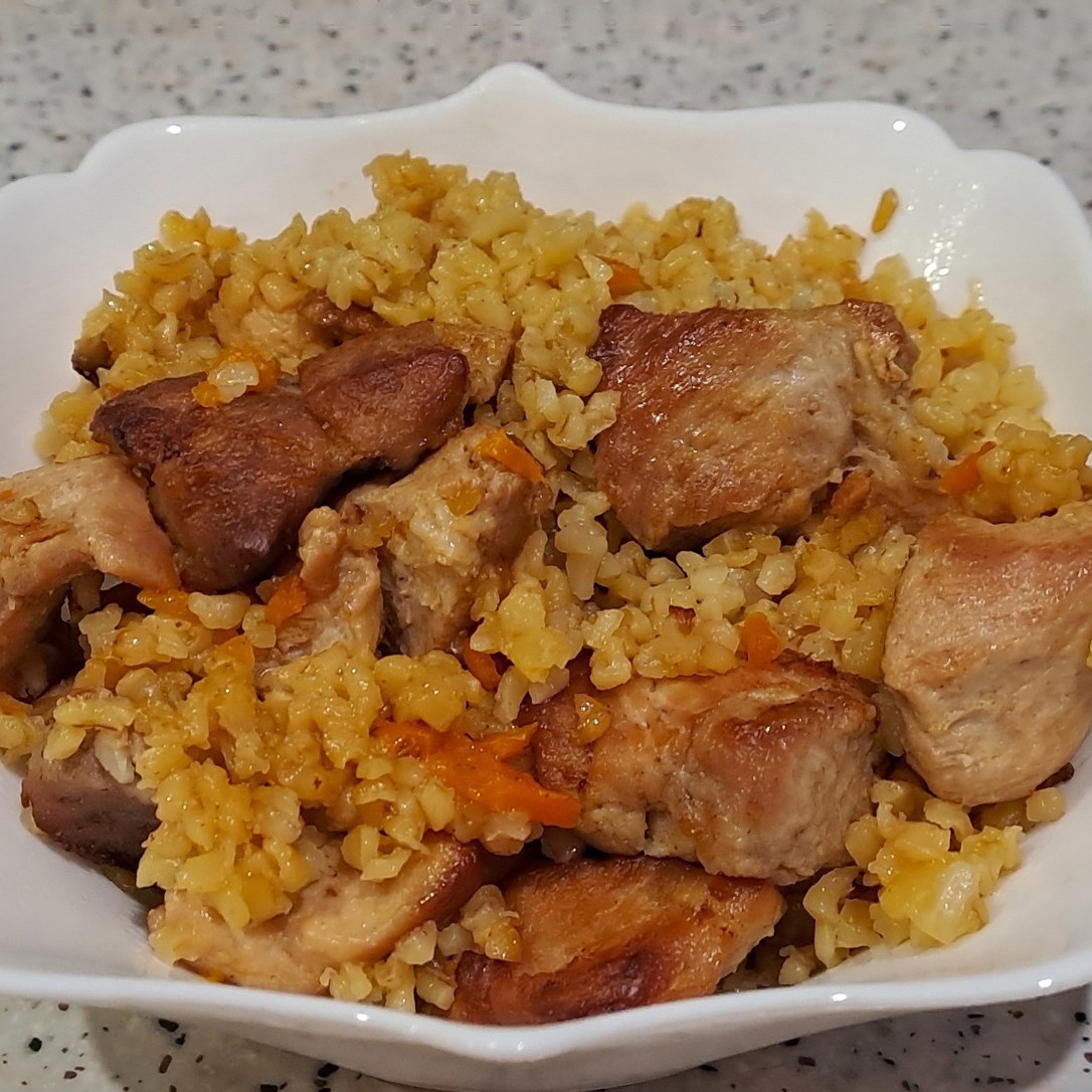 Свиная шея с булгуром в духовке