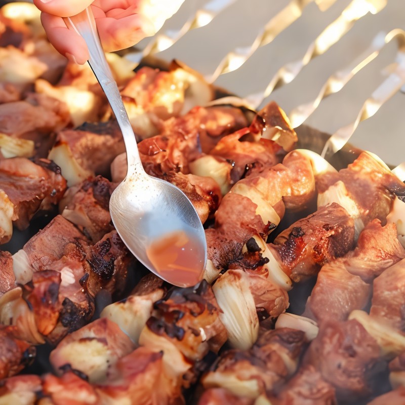 Свиные шашлыки в абрикосовой глазури