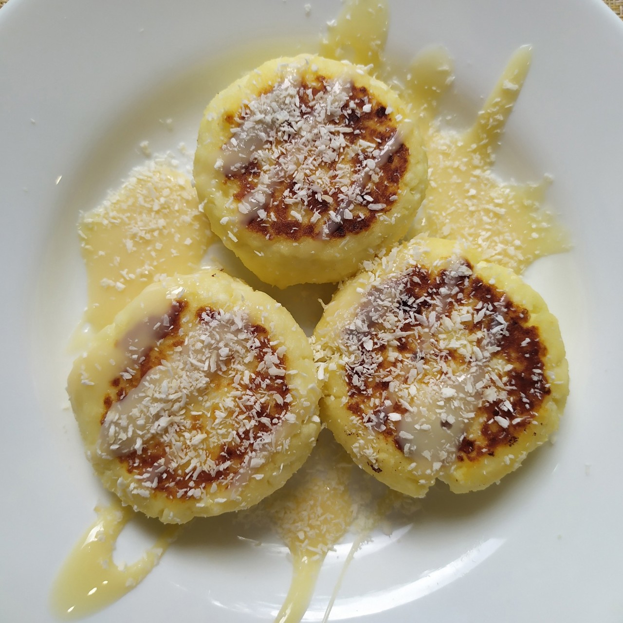 Сырники с кокосовой стружкой