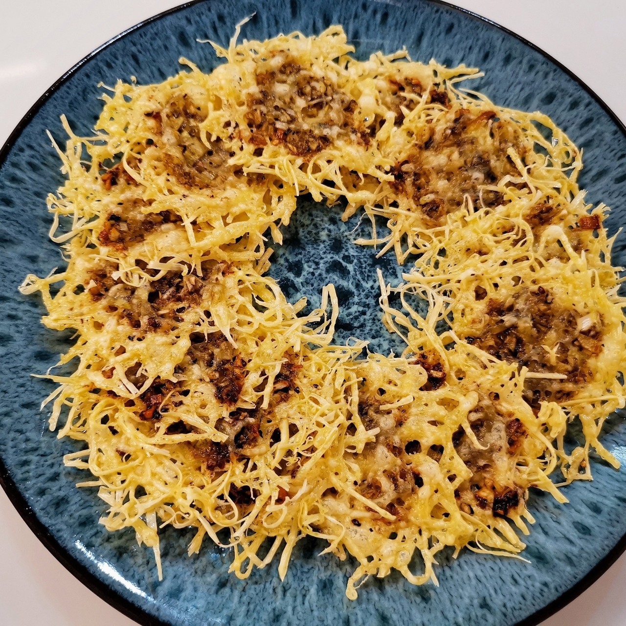 Сырные чипсы с трюфелем