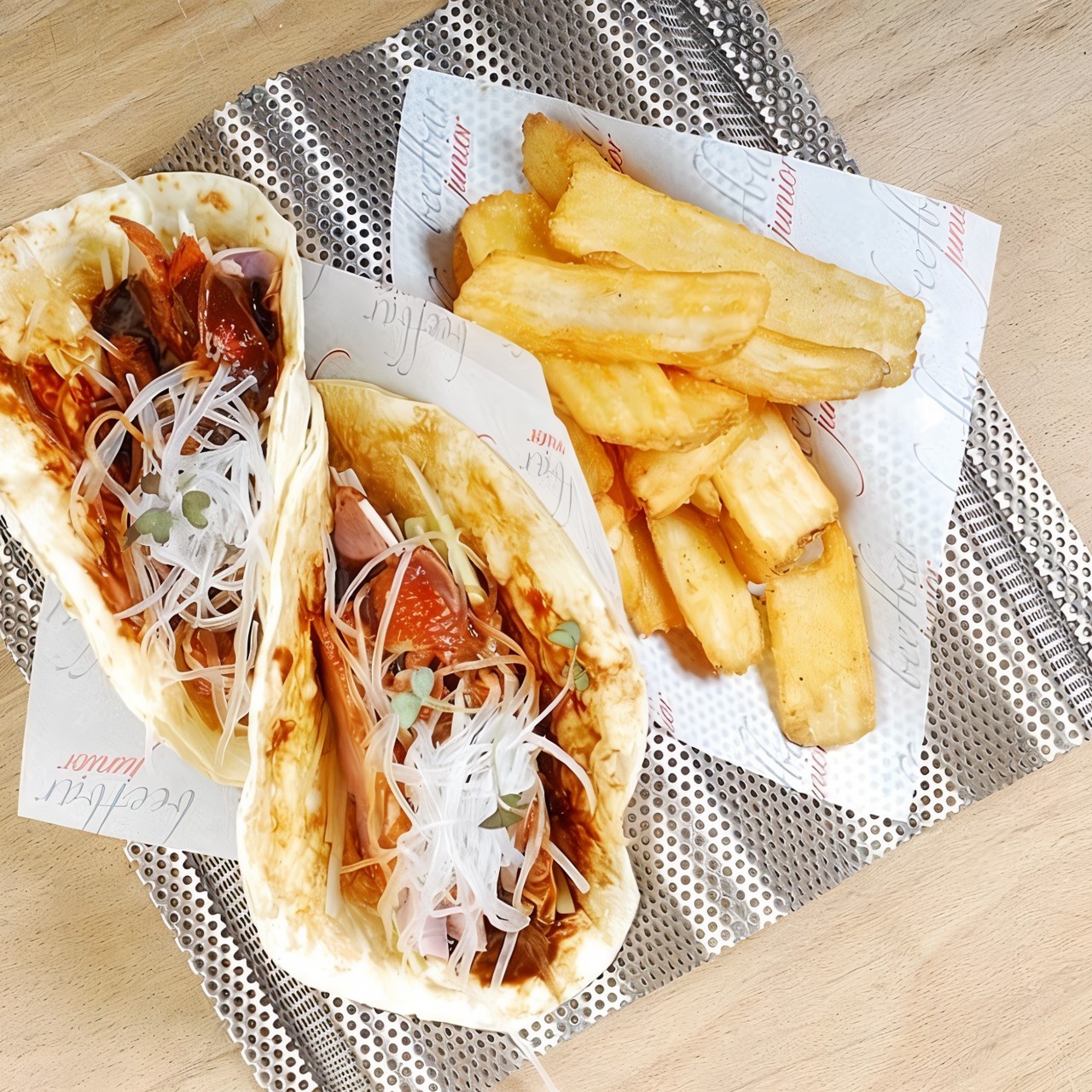 Такос с пекинской уткой