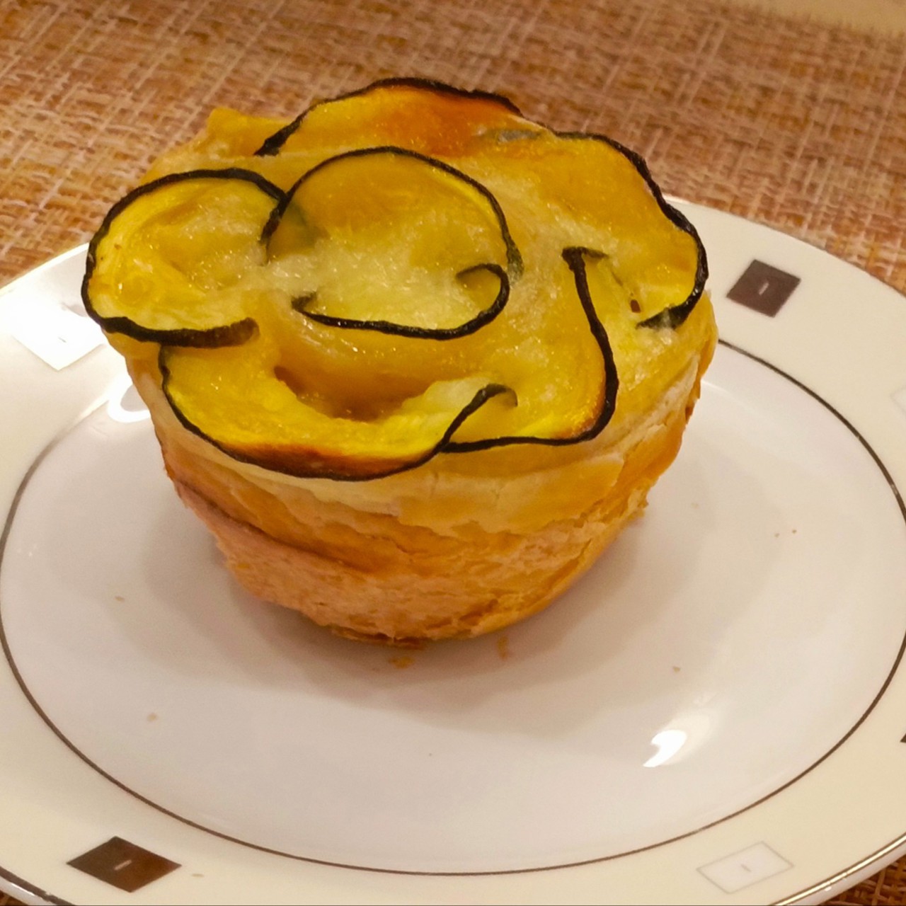 Тарталетки-розы с кабачком