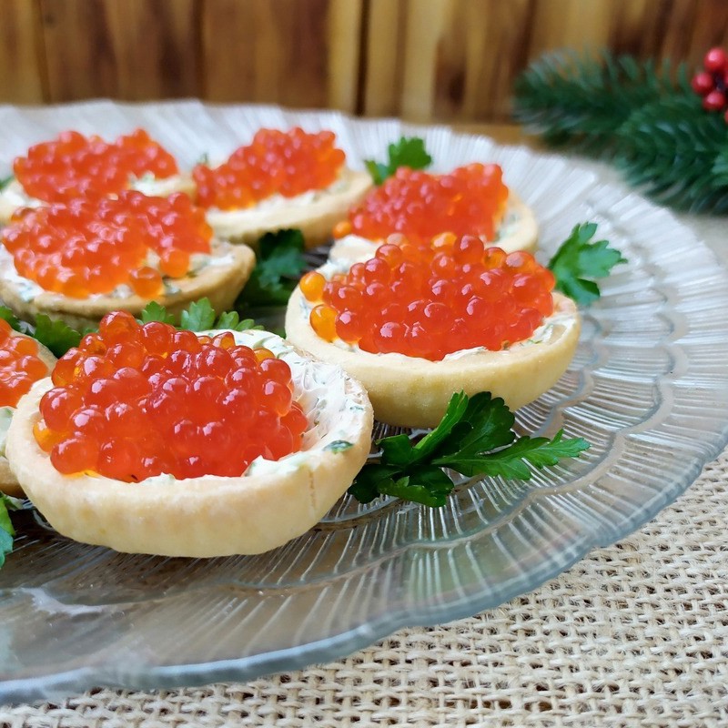 Тарталетки с икрой
