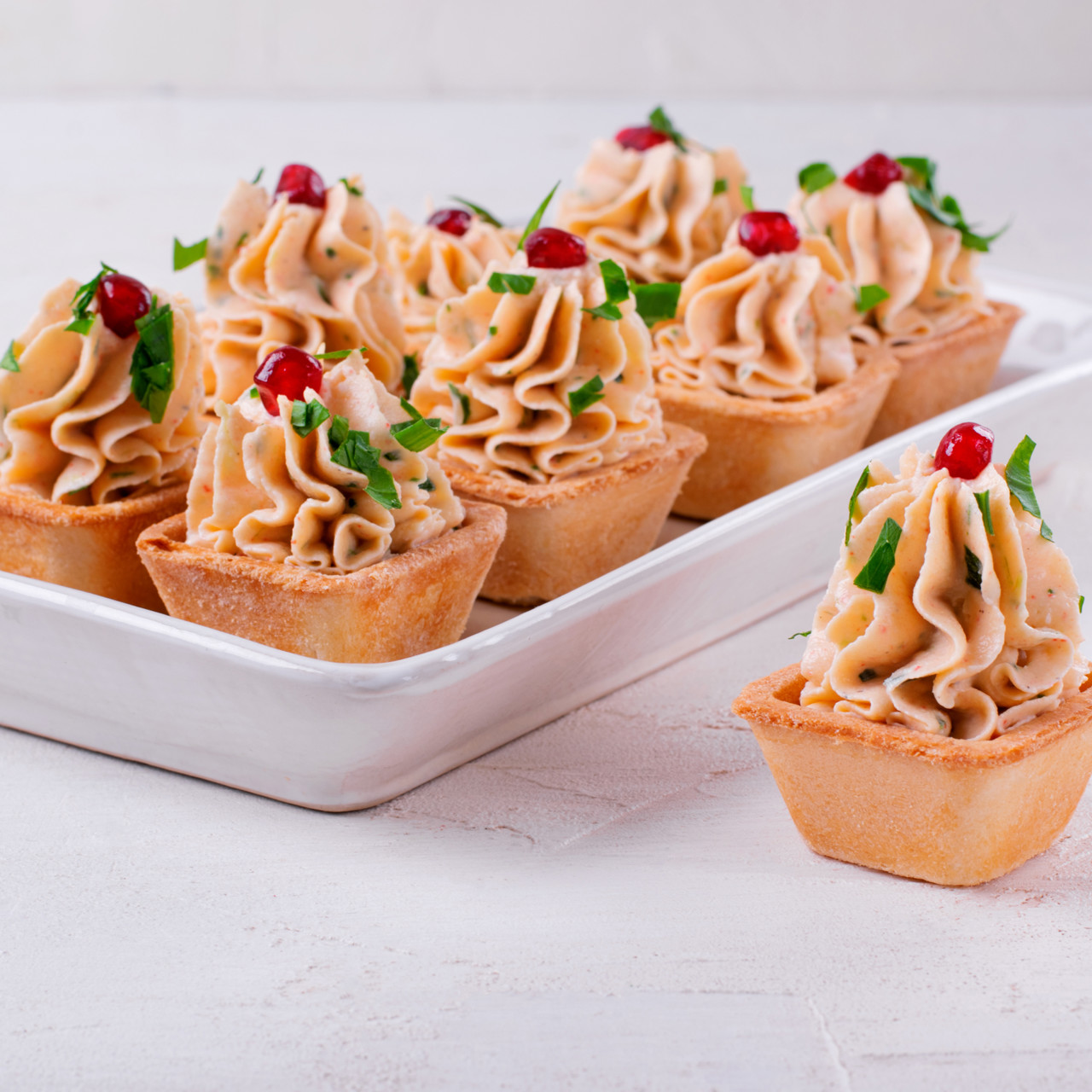 Тарталетки с муссом из горбуши