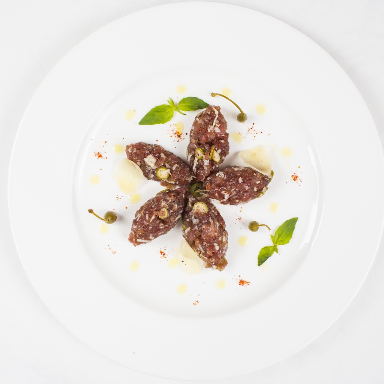 Тартар из говядины от Жереми Урюти