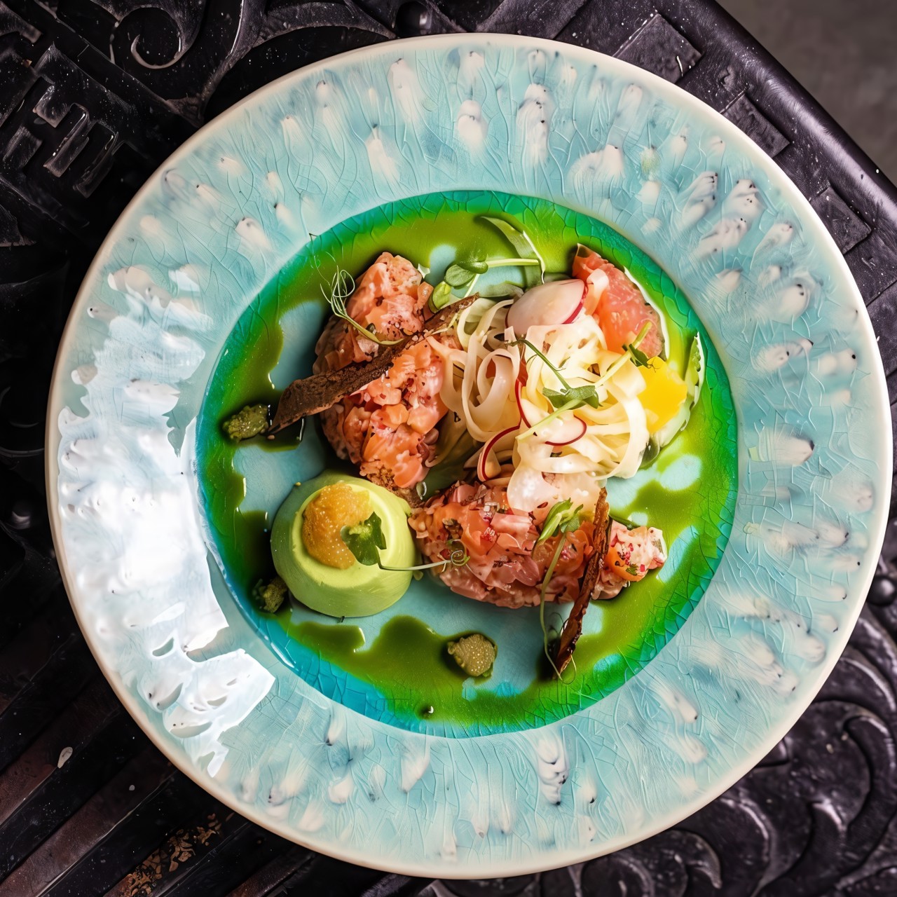 Тартар из лосося с панна-коттой из кефира и укропа, салатом из фенхеля и апельсином