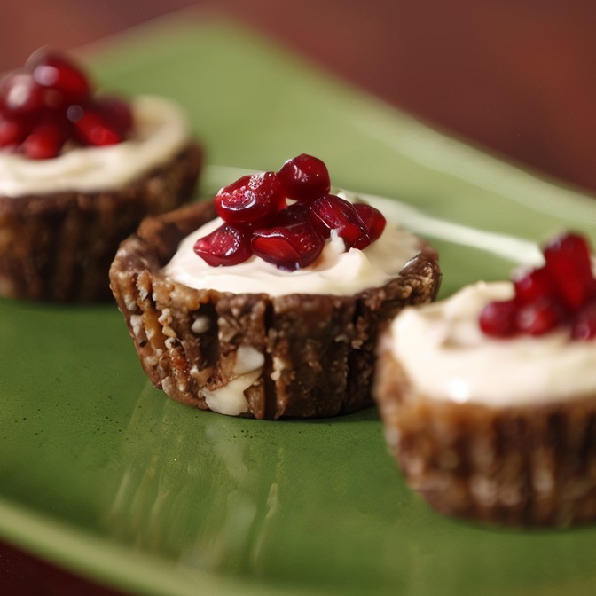 Тарты из черного шоколада со сливочным кремом