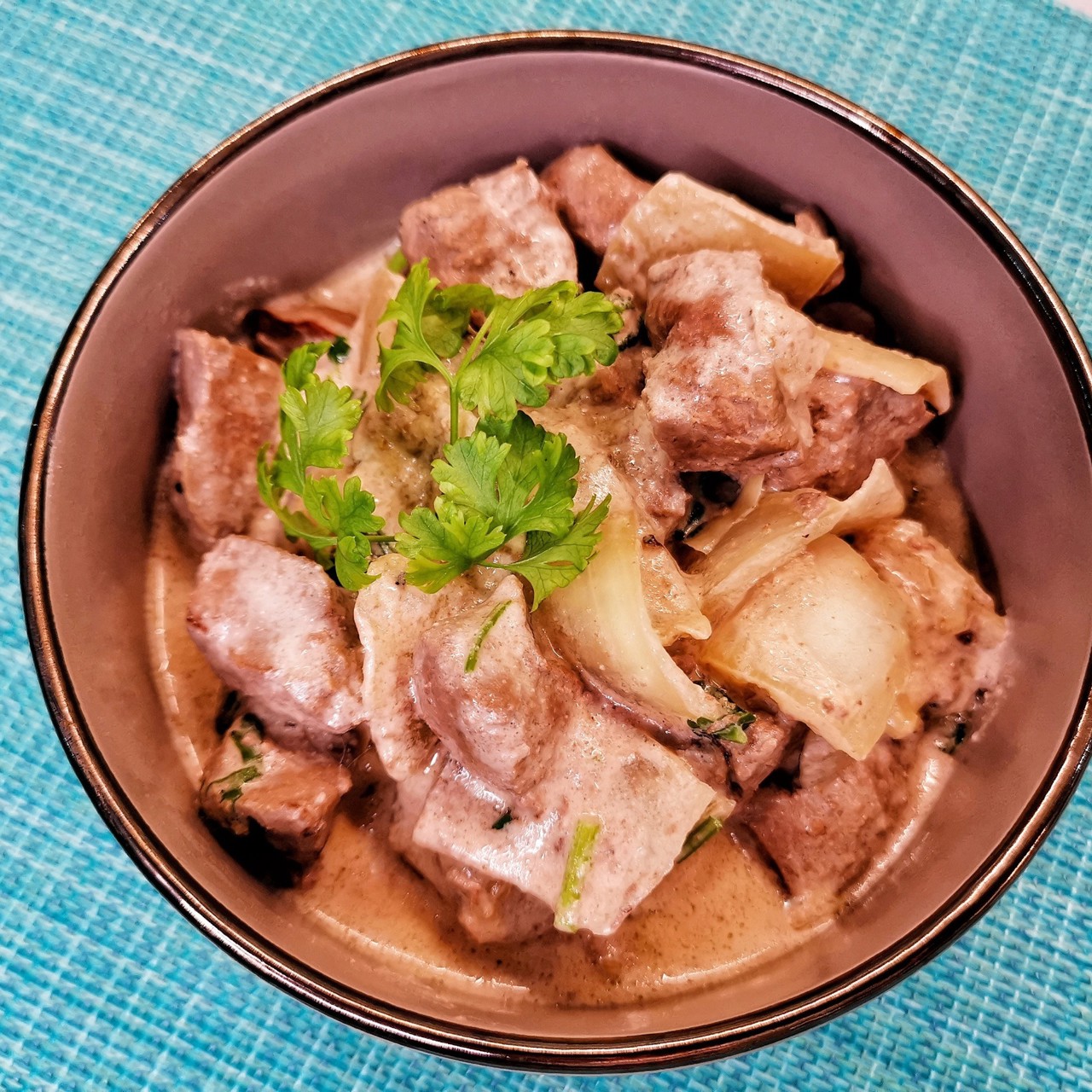 Телячья печень в сметане