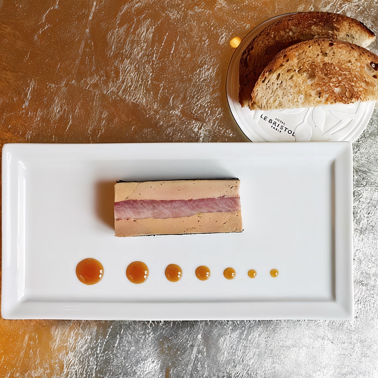 Террин из фуа-гра с копченым угрем