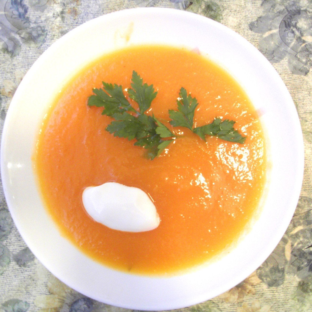 Тыквенный суп-пюре с чесноком