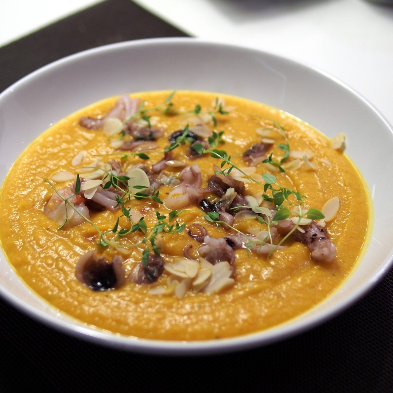 Тыквенный суп с морепродуктами