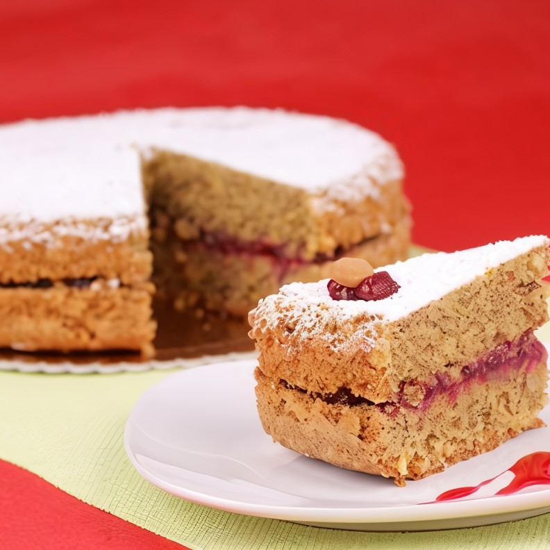 Тирольский пирог из гречневой муки с красной смородиной