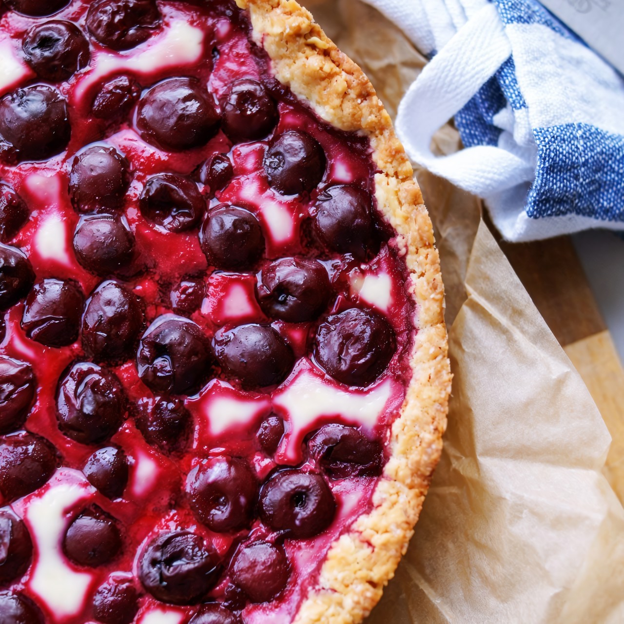 Тирольский пирог с вишней