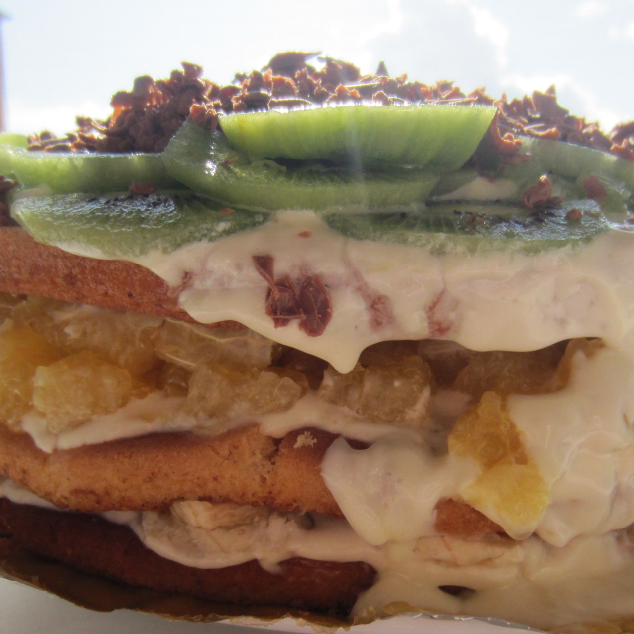 Торт фруктовый