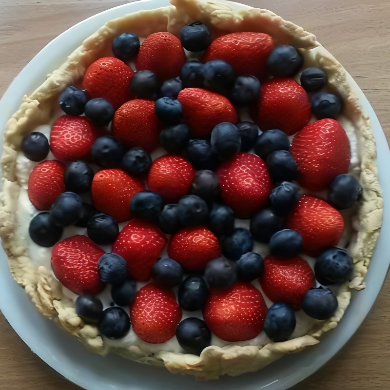 Торт с ягодами и сливочным кремом