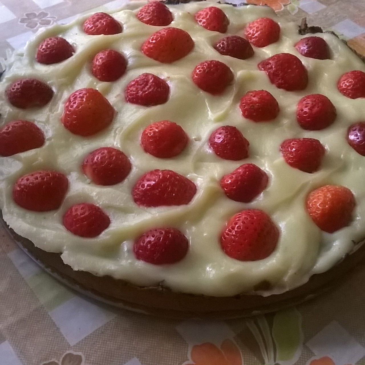 Торт с клубникой и заварным кремом