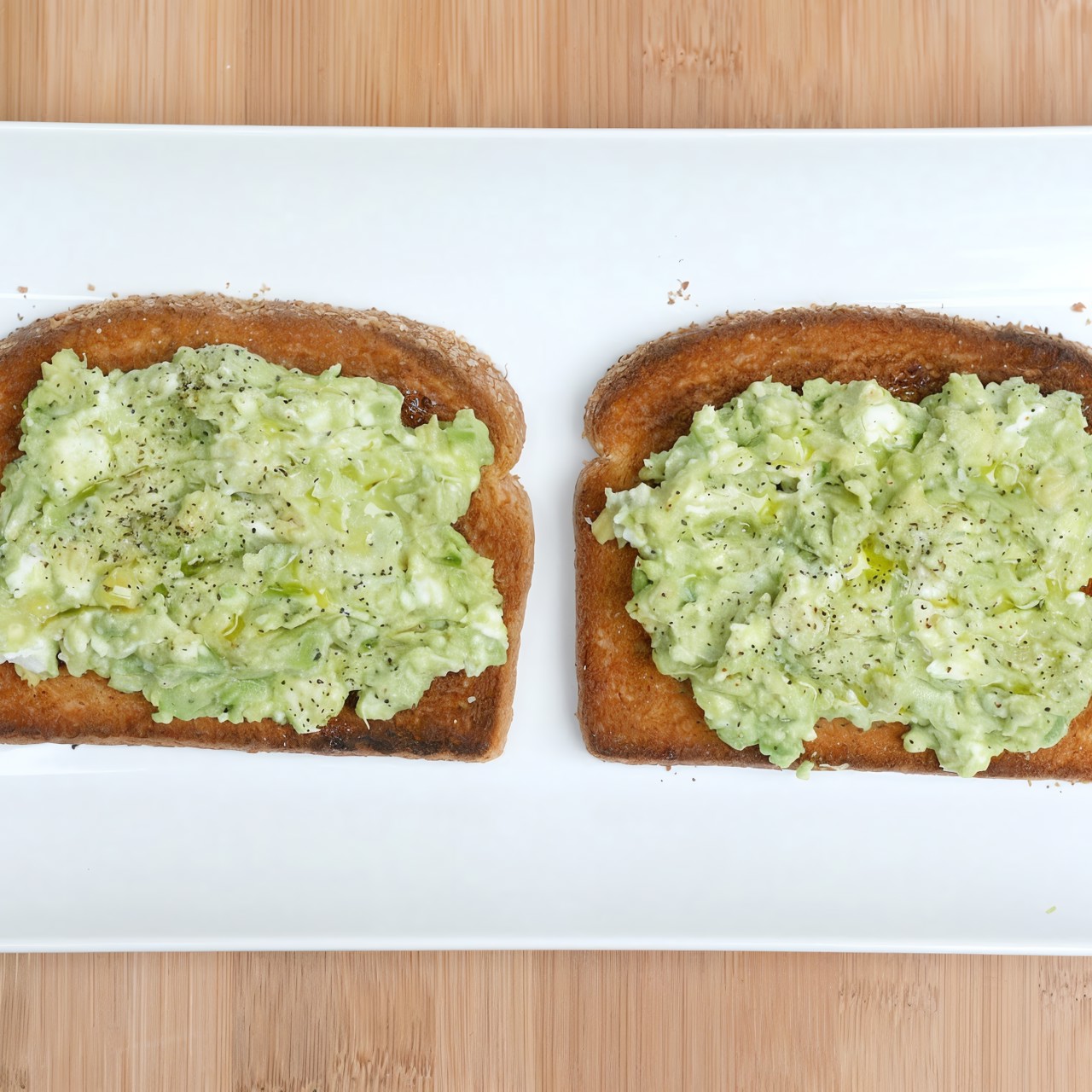 Тосты с авокадо и сыром