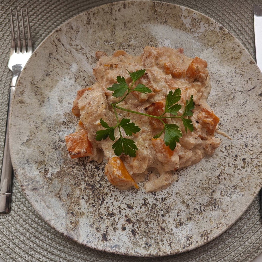 Треска с тыквой и беконом