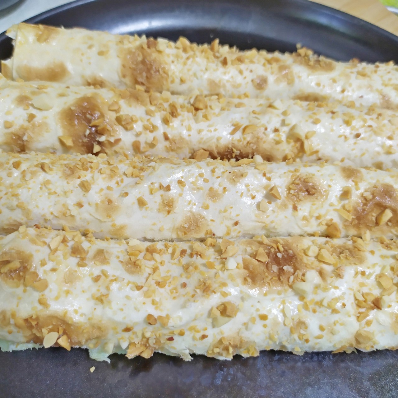 Рулетики из лаваша с творогом и орешками