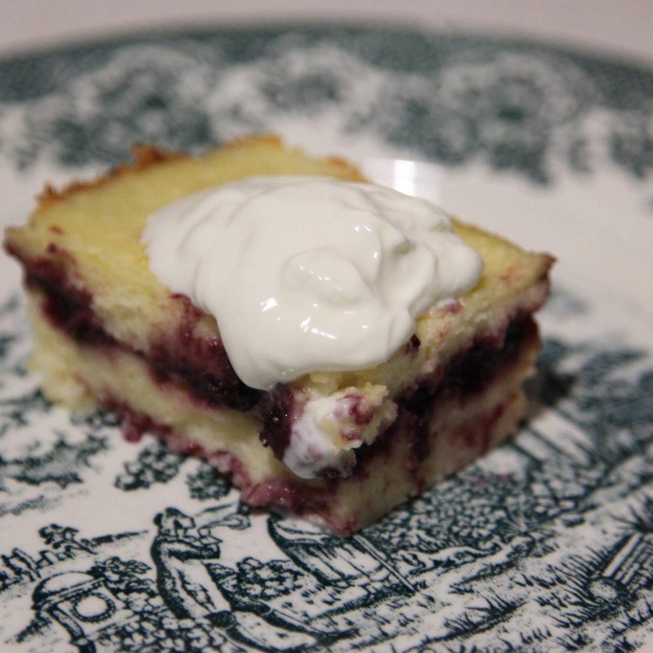 Творожная запеканка с джемом