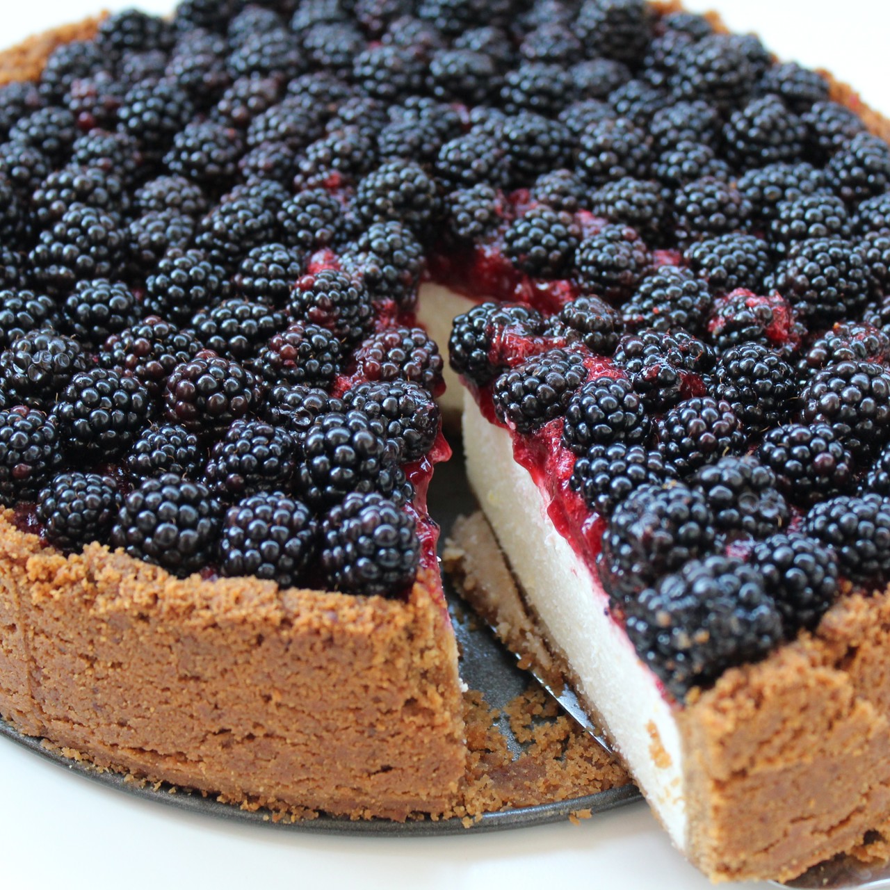 Творожный чизкейк с ежевикой