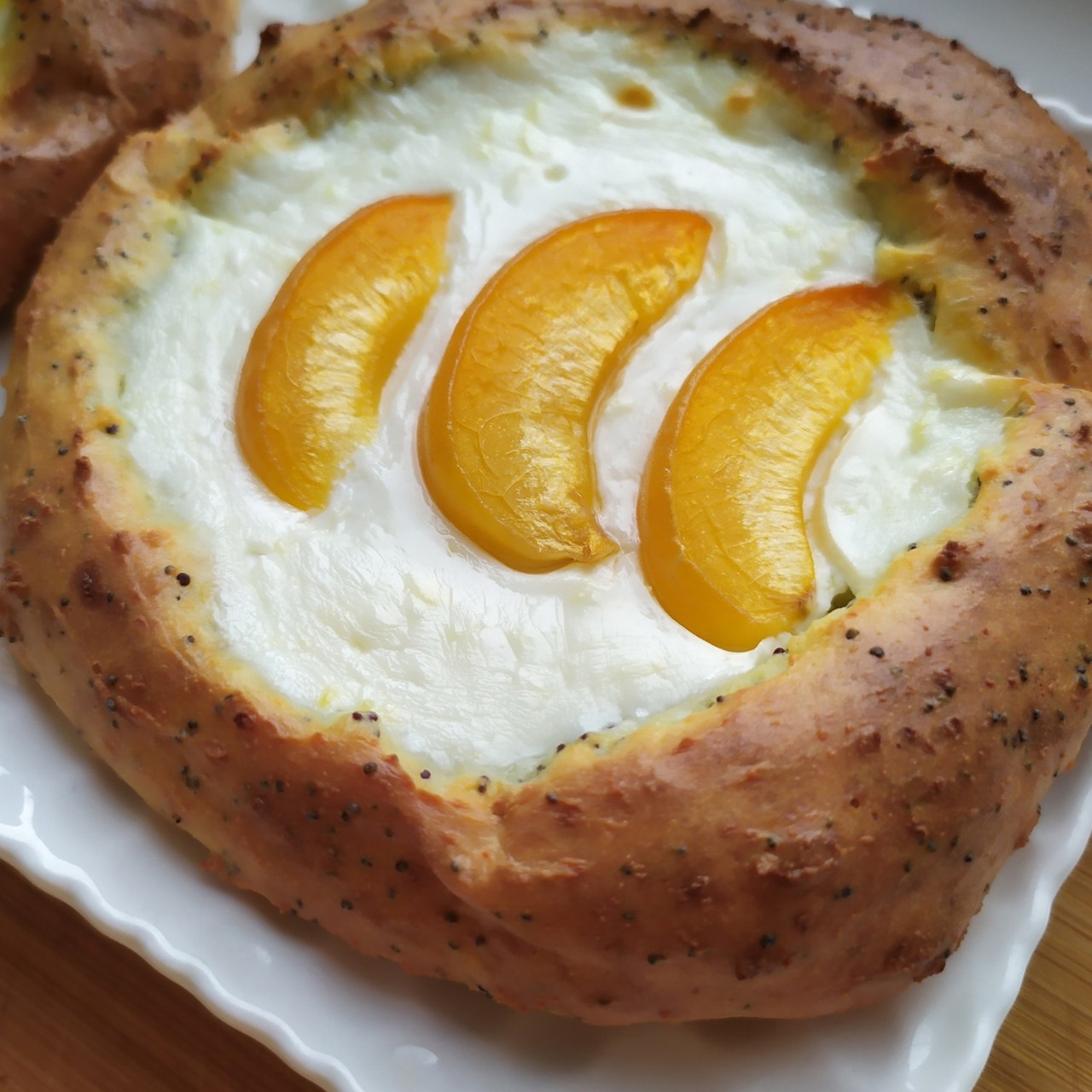 Творожные ватрушки с абрикосом