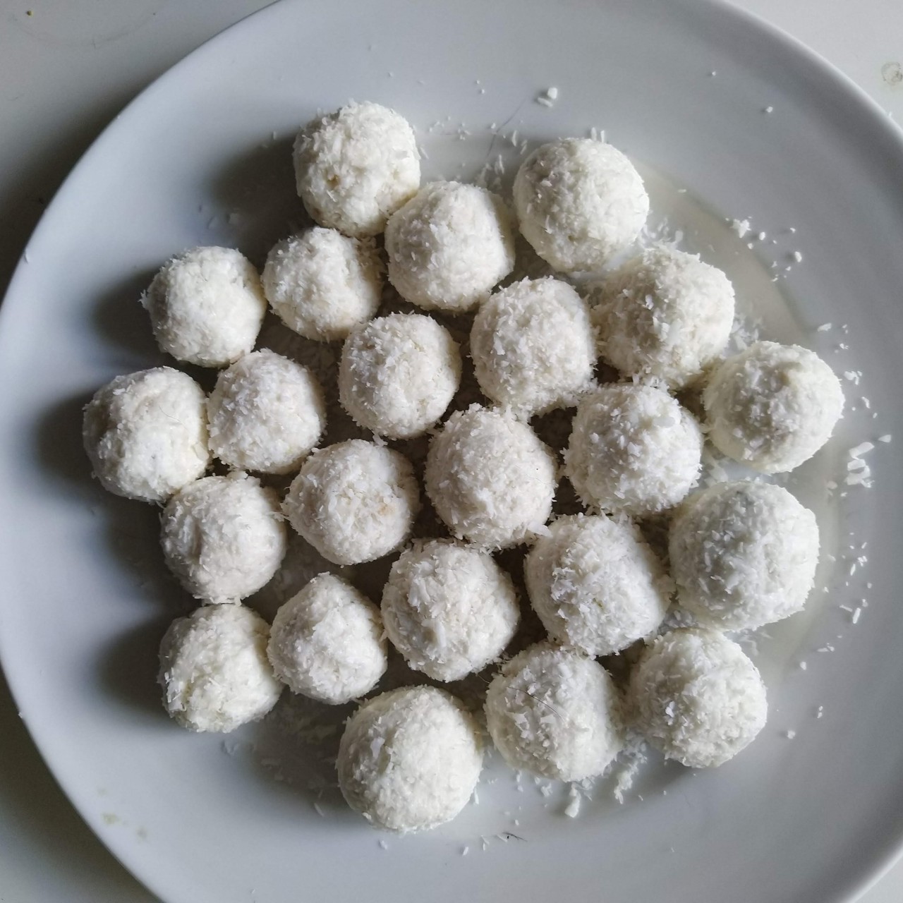 Творожный десерт с кокосовой стружкой