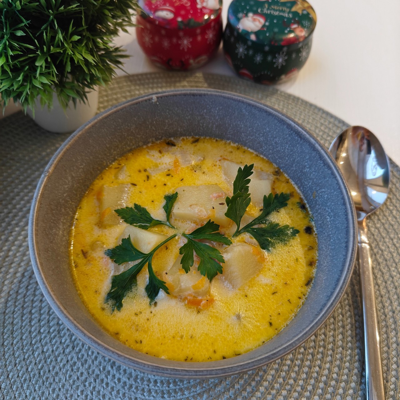 Уха по-фински со сливками