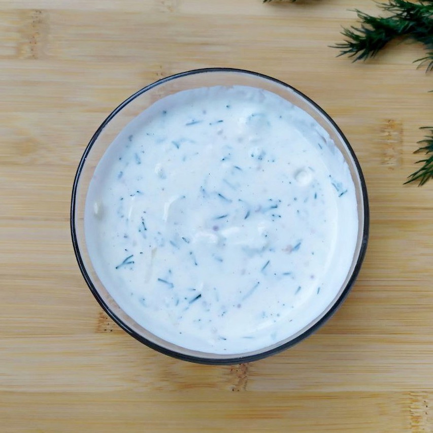 Соус для салата и закусок из греческого йогурта