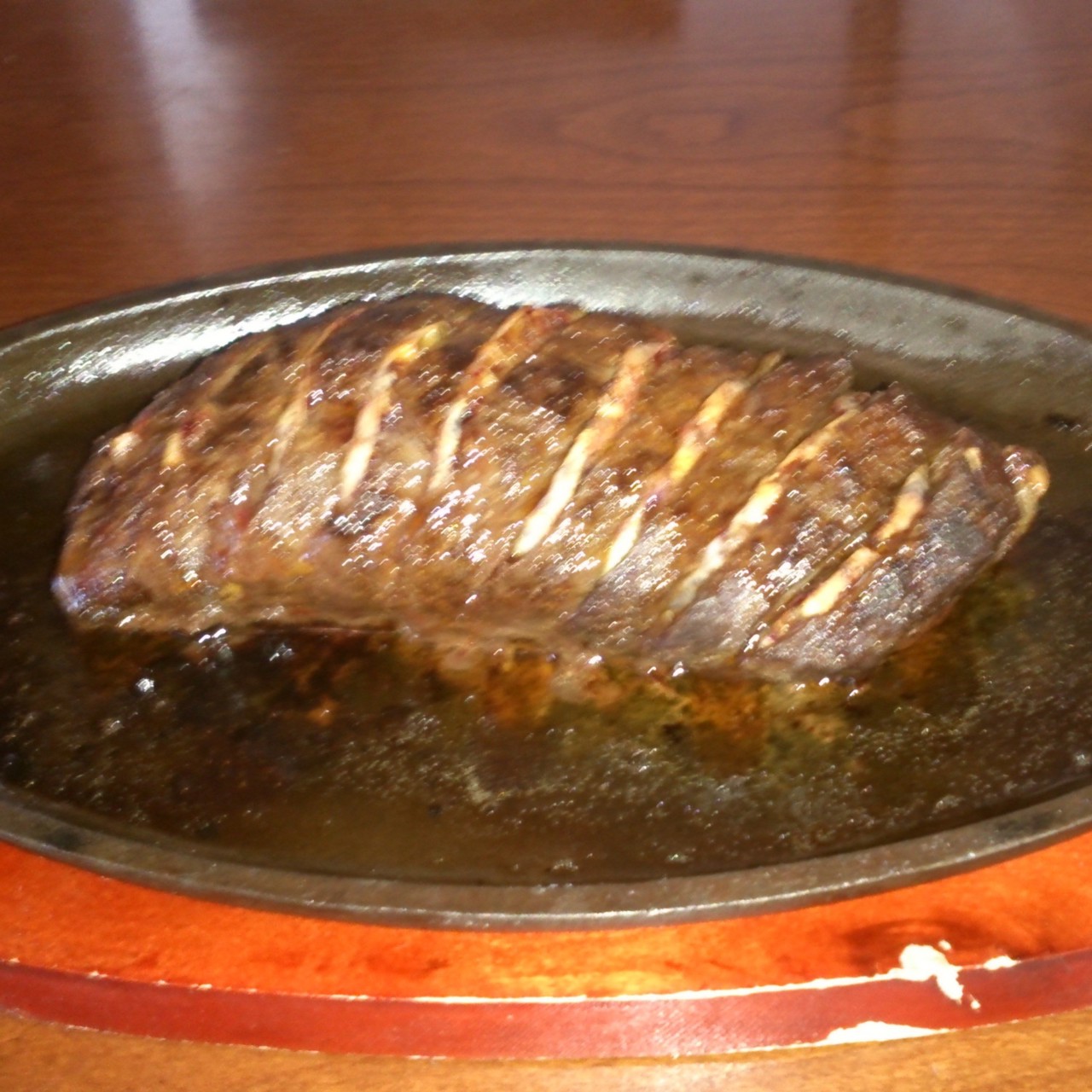 Утиная грудка, фаршированная апельсиновыми ломтиками