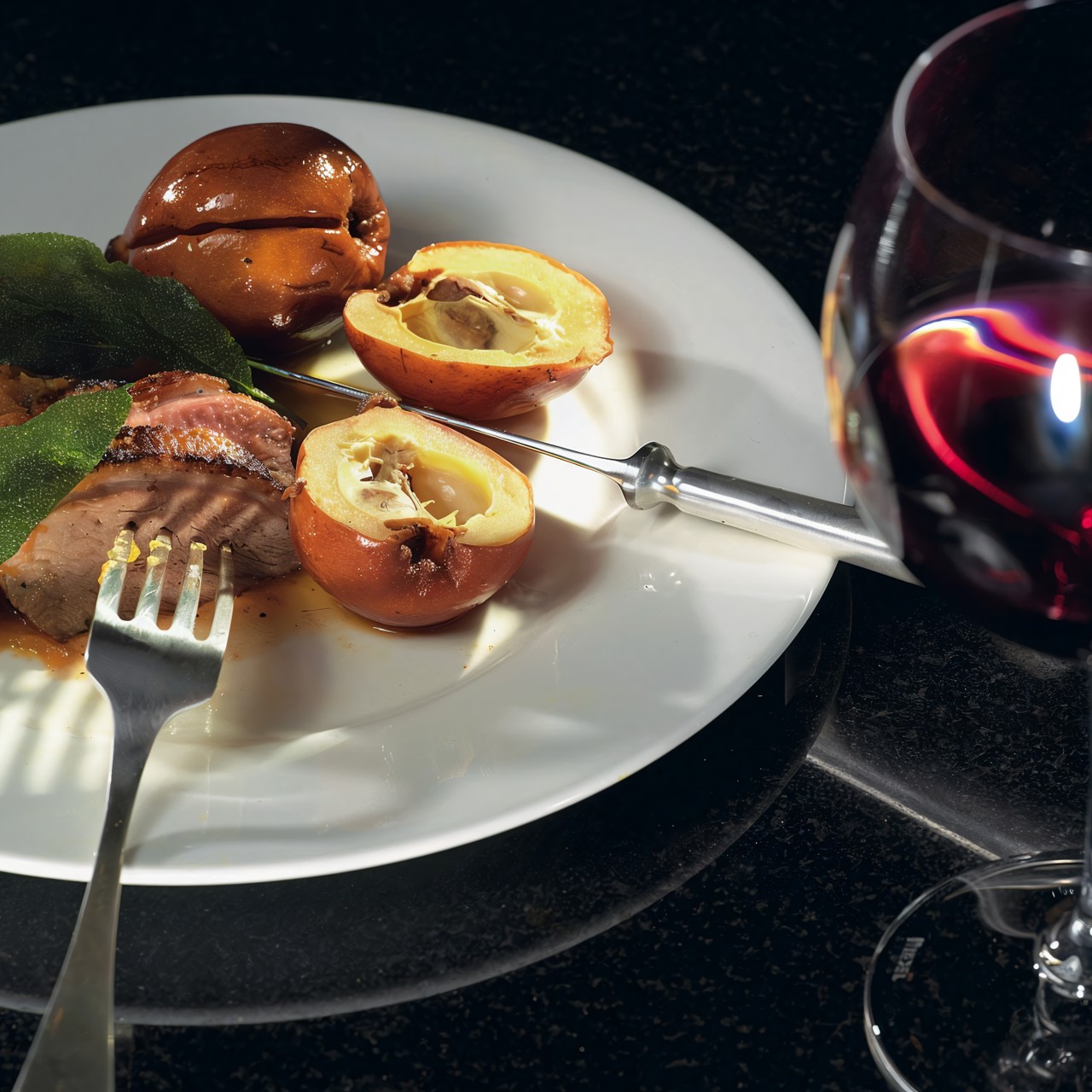 Утиная грудка с мушмулой