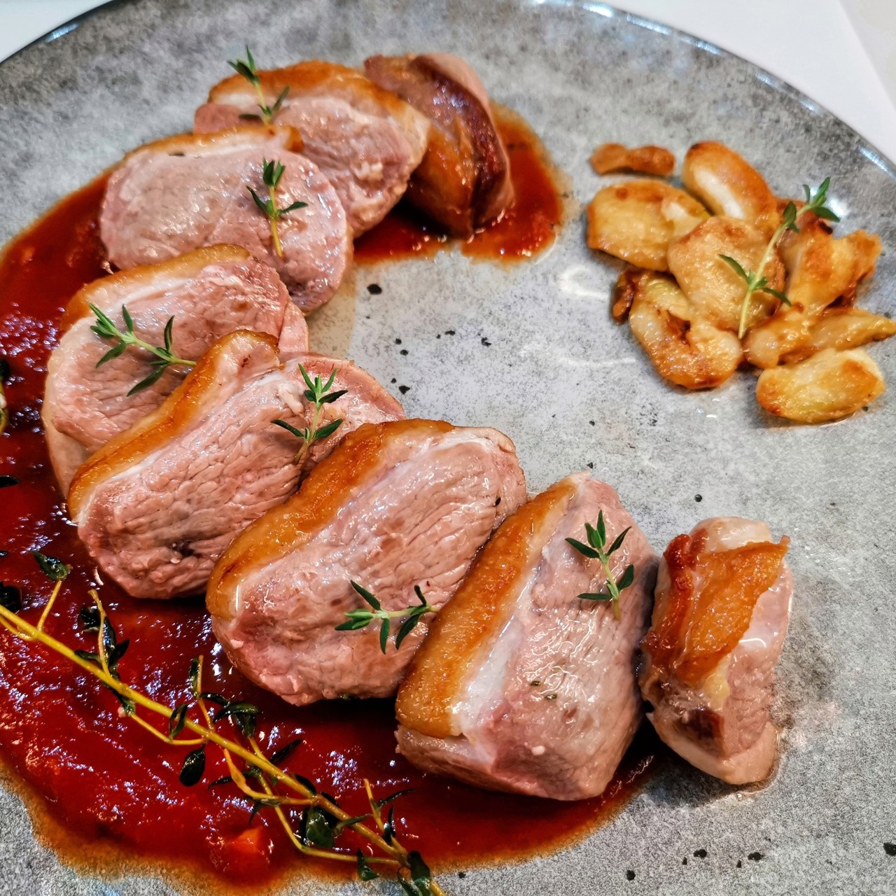 Утиная грудка на сковороде