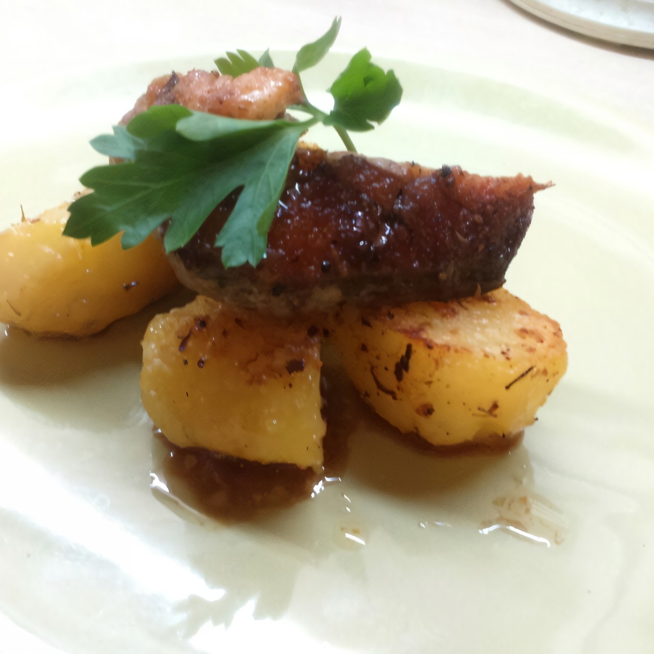 Утинная грудка в апельсиново-коньячном соусе