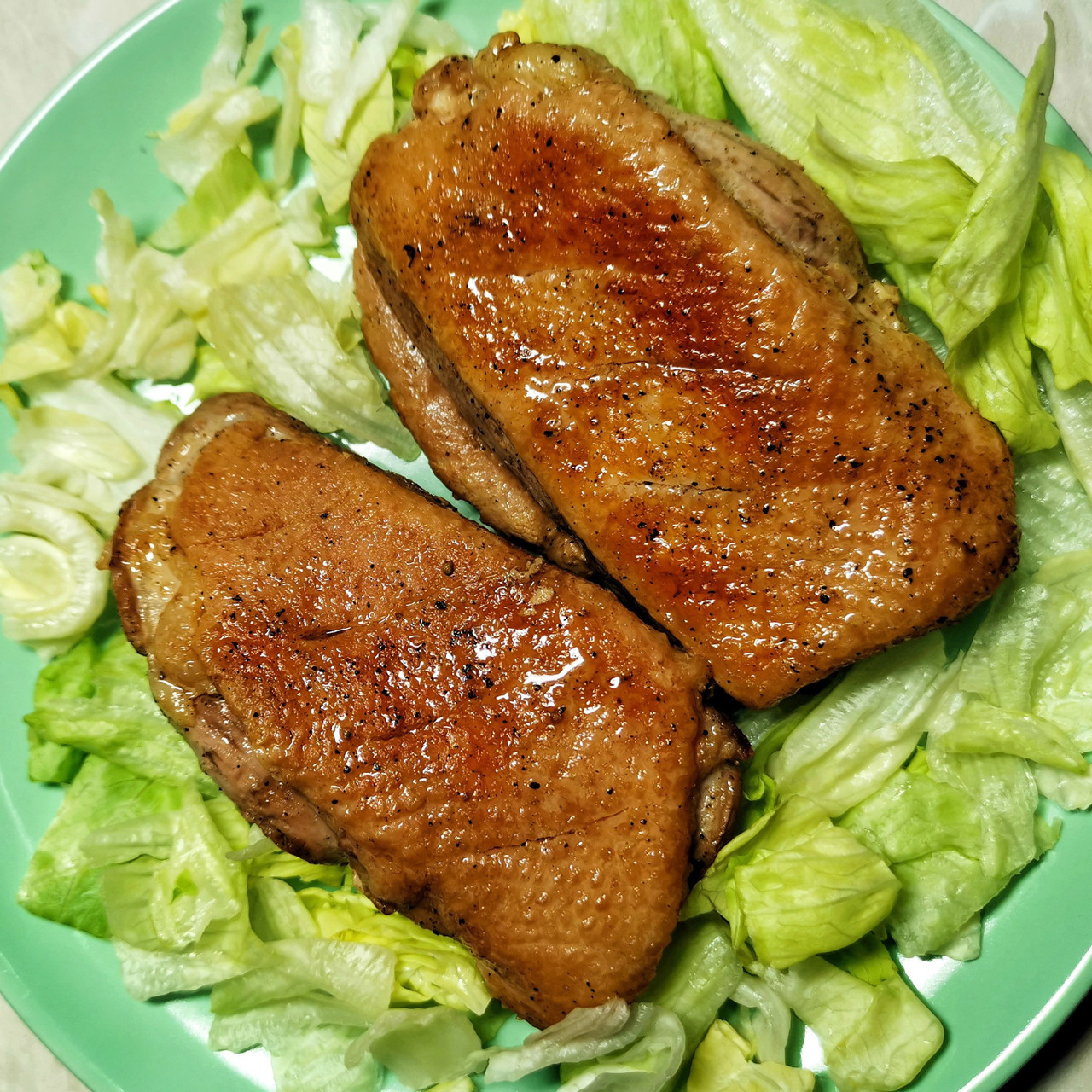 Утиное филе, обжаренное на сковороде