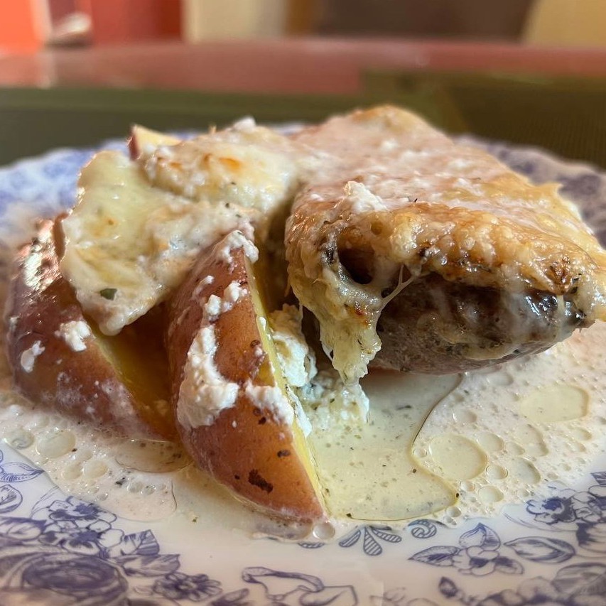 Утиные грудки тушеные с картофелем в сливочном соусе