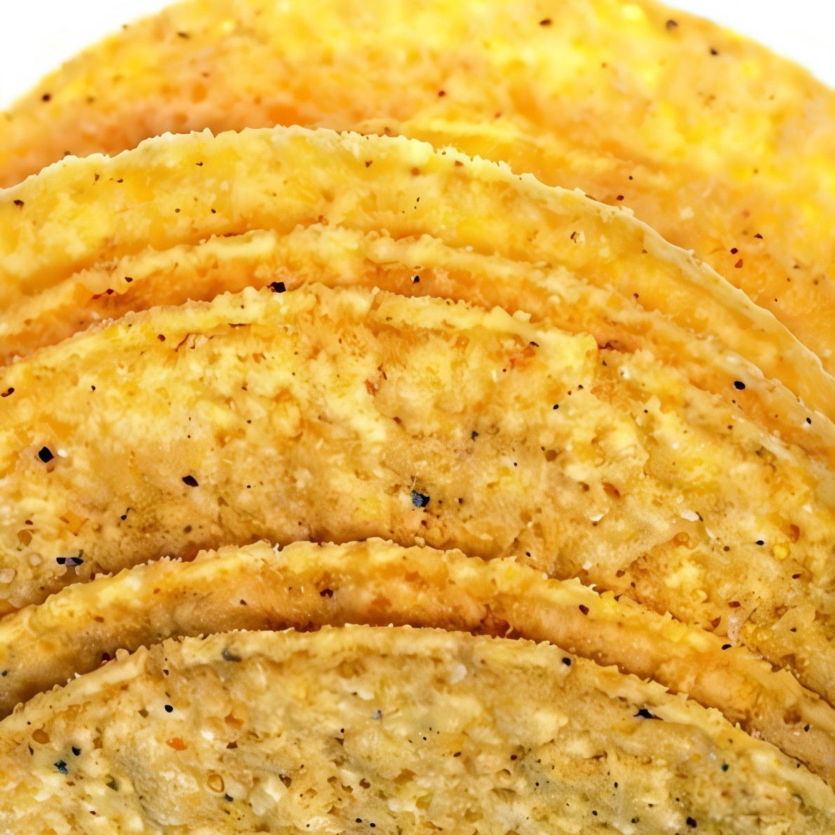 Вафли из пармезана с черным перцем