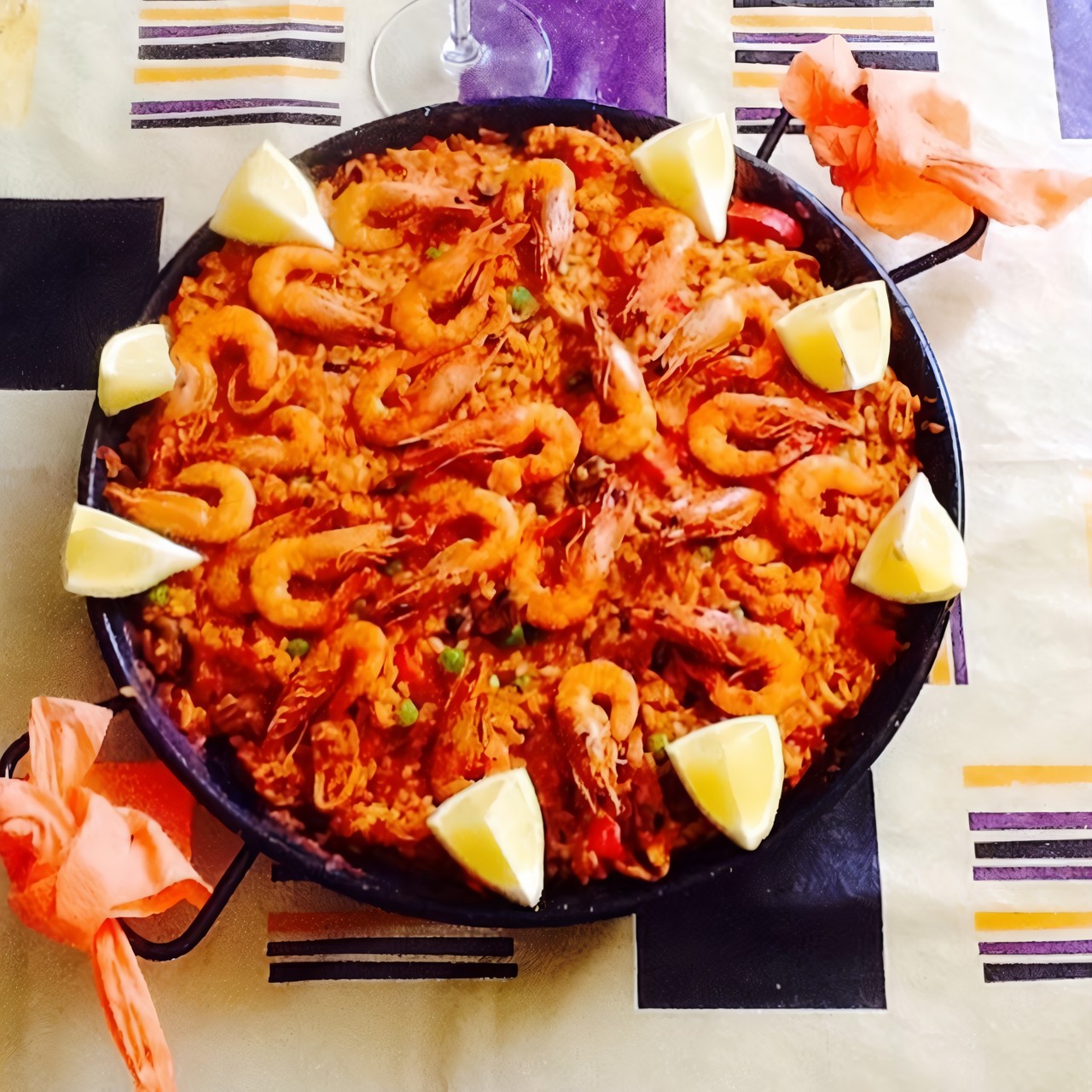 Валенсийская паэлья с морепродуктами