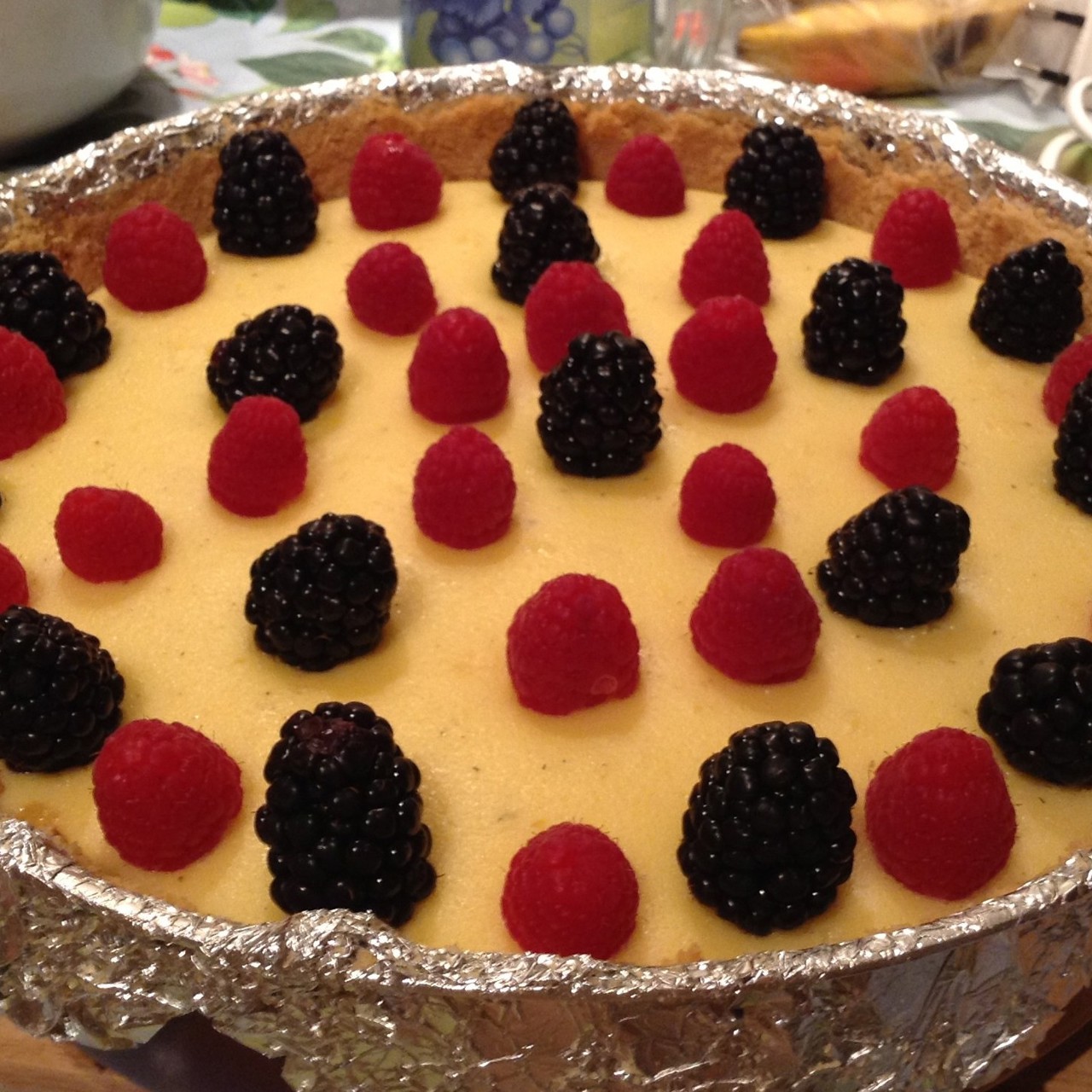 Ванильный чизкейк с ягодами на водяной бане