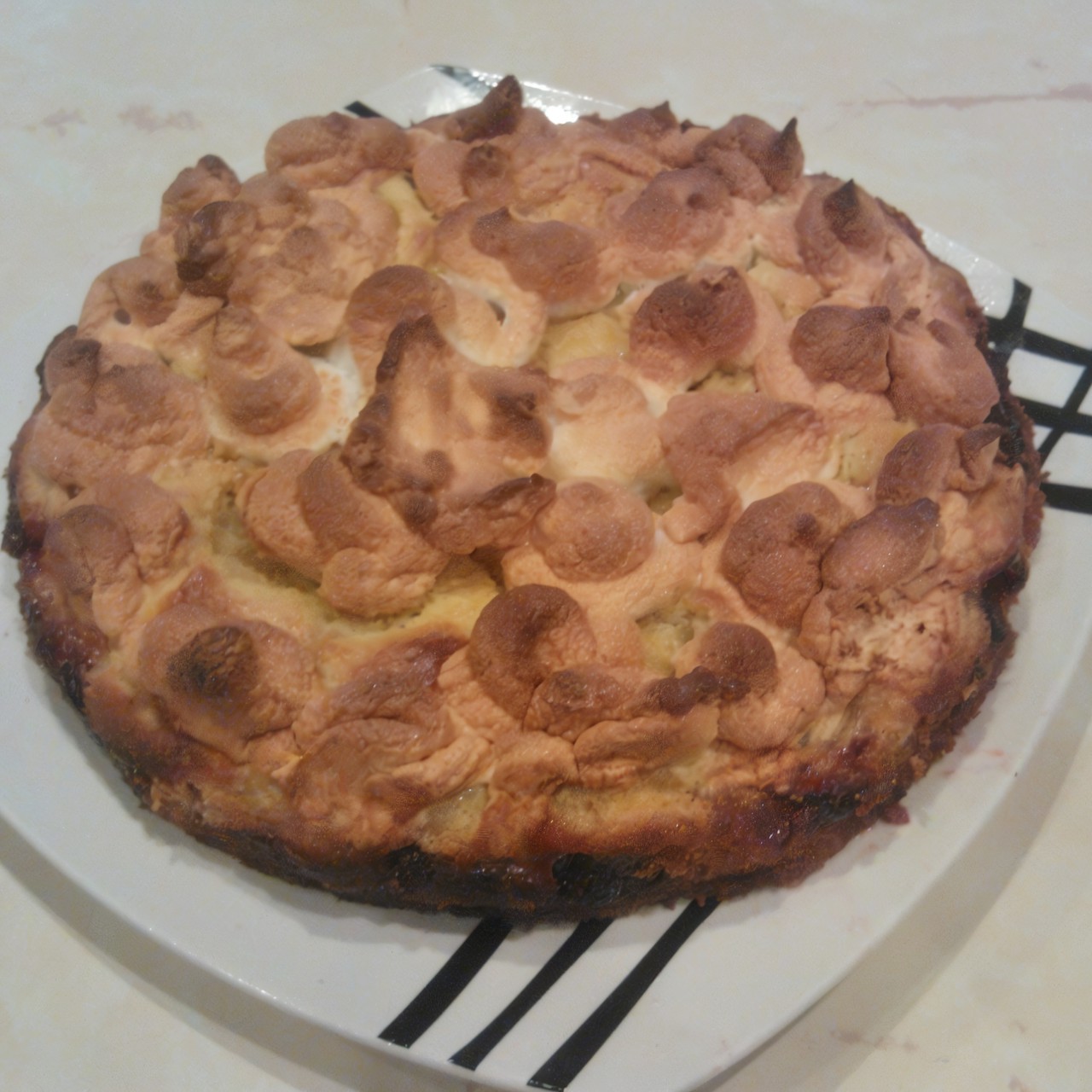 Ванильный корж с ягодами