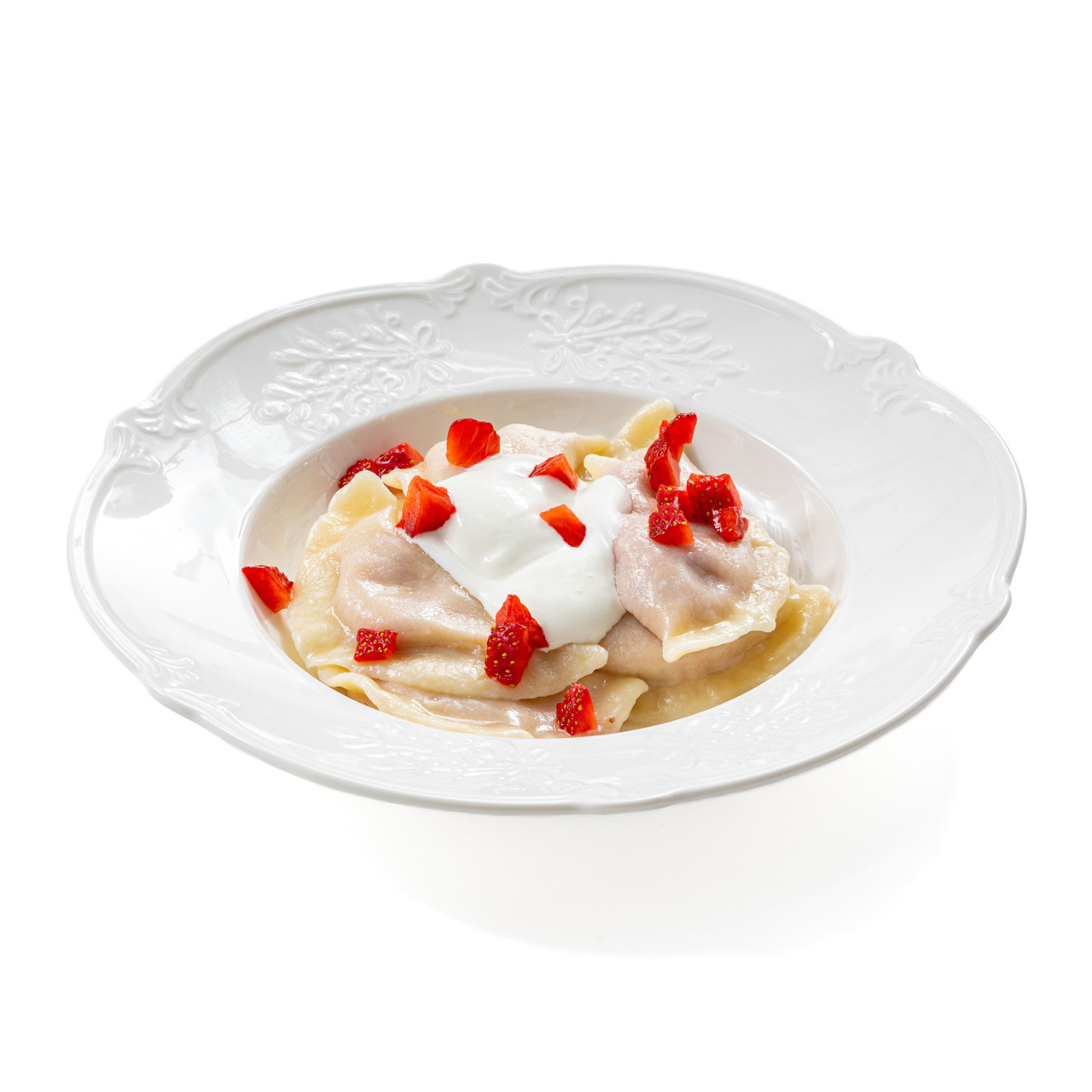 Вареники с клубникой и творогом