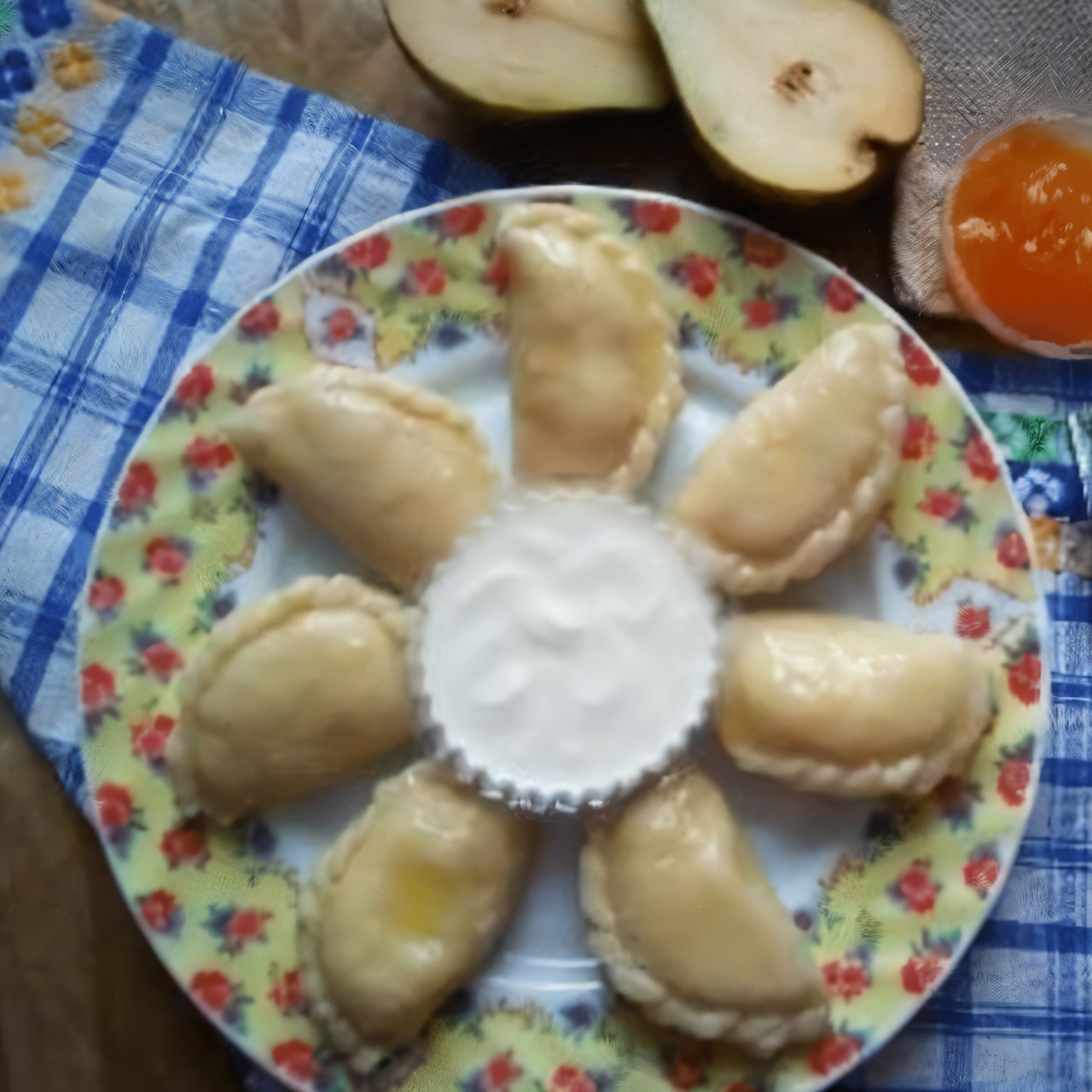 Вареники с творогом и грушей